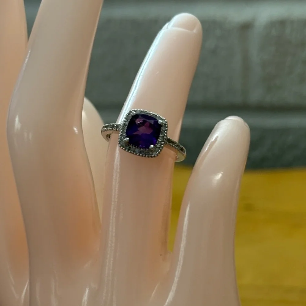 10kt White Gold Cushion Cut Genuine Amethyst and Diamond Halo Ring Size 6 - Picture 4 of 13